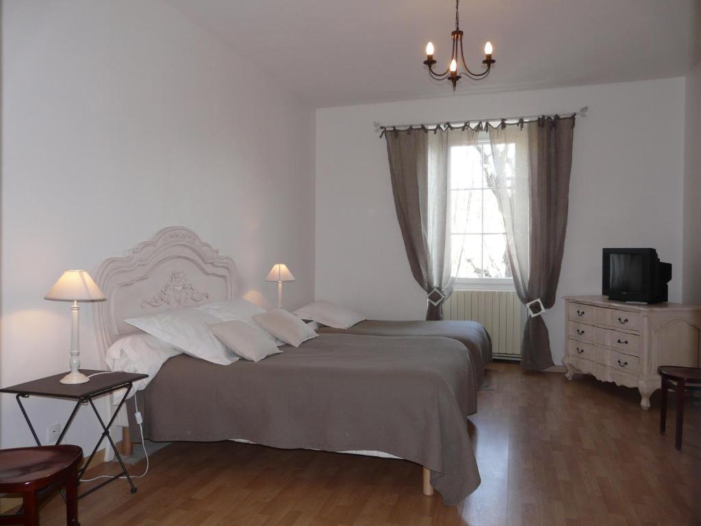 Hotel Le Globe Marsanne Room photo